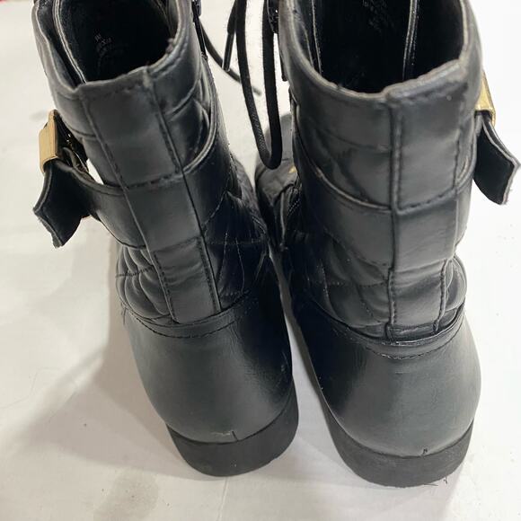 G by Guess Quilted Black Combat Boots SIZE 9M Goldtone Hardware Lug Sole Shoes - Picture 2 of 9